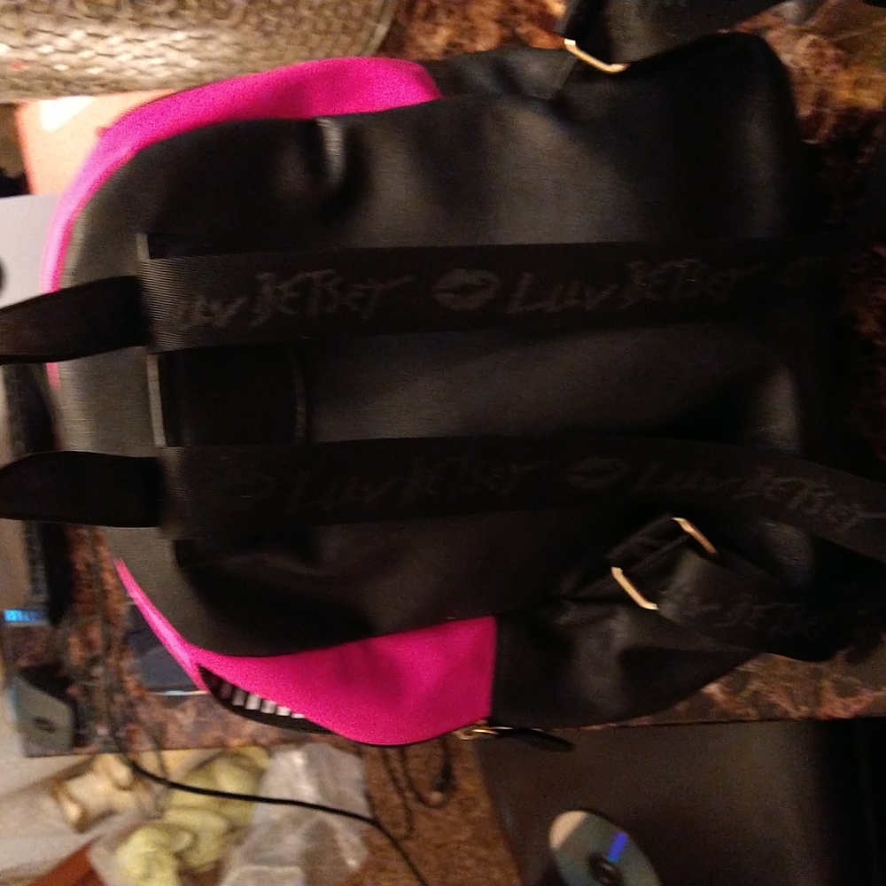 Backpack - Picture 3 of 4
